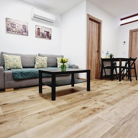 Almendrales Apartment Madrid Ngoại thất bức ảnh